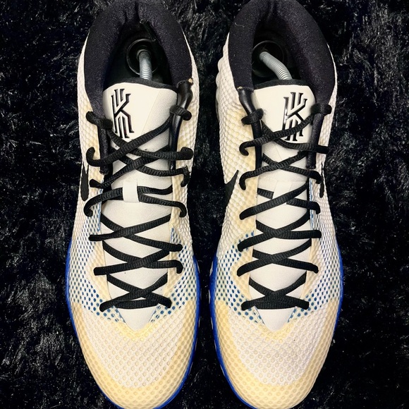 Kyrie 1 ID - Picture 2 of 4